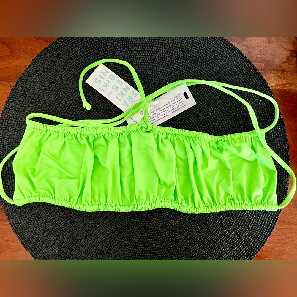 Frankie’s Bikinis Dreamy Top